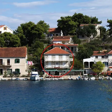 Apartment By The Sea Stomorska, Solta - 781