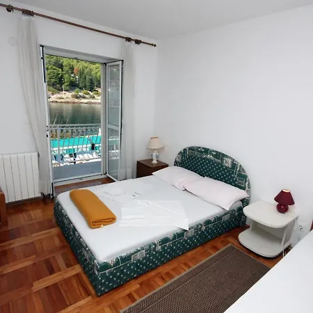 Apartment By The Sea Stomorska, Solta - 781 Stomorska