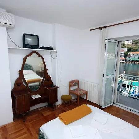 By The Sea Stomorska, Solta - 781 Apartment *